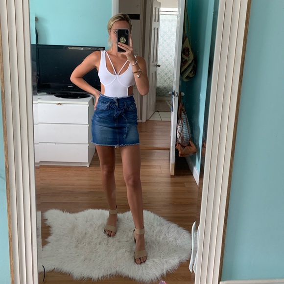 Bodysuits - Picture 3 of 3